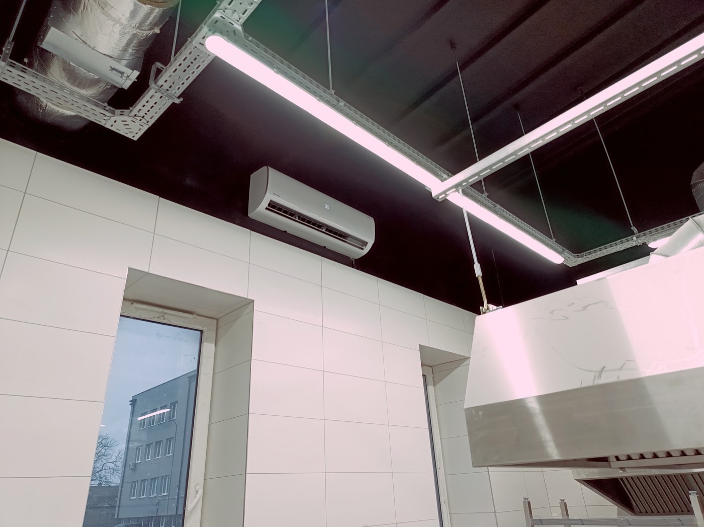 Realizacja instalacji klimatyzacyjnej – zdjęcie 14